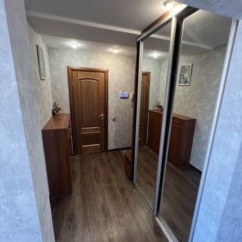 Продается Многокомнатная квартира, 100 м²