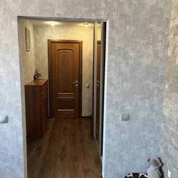 Продается Многокомнатная квартира, 100 м²