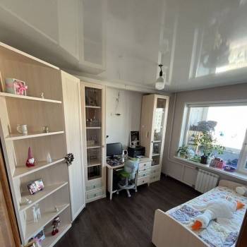 Продается Многокомнатная квартира, 100 м²