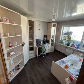 Продается Многокомнатная квартира, 100 м²