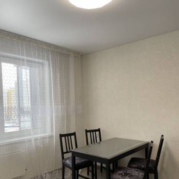 Сдается 1-комнатная квартира, 40 м²