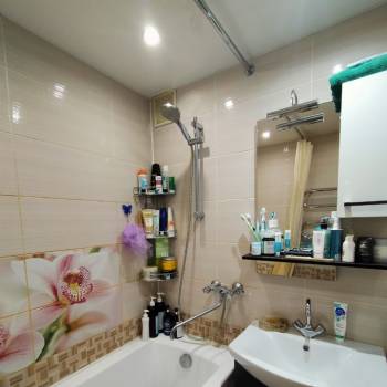 Продается 1-комнатная квартира, 40,7 м²