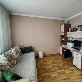 Продается 1-комнатная квартира, 40,7 м²