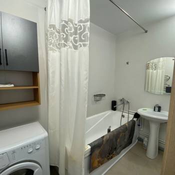 Сдается 1-комнатная квартира, 59 м²