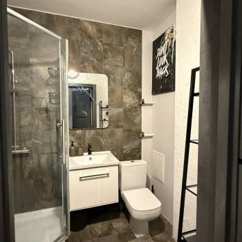 Продается 1-комнатная квартира, 37,4 м²