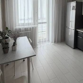 Сдается 1-комнатная квартира, 42 м²