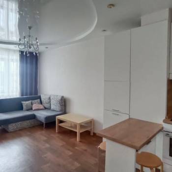 Сдается Многокомнатная квартира, 60 м²
