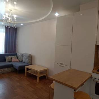 Сдается Многокомнатная квартира, 60 м²