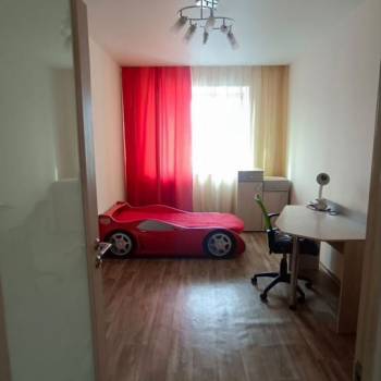Сдается Многокомнатная квартира, 60 м²