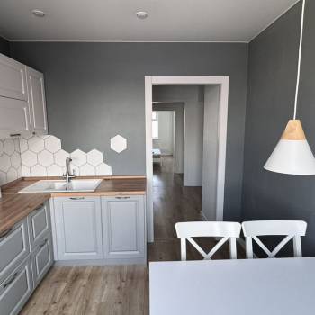 Продается 2-х комнатная квартира, 57 м²