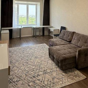 Продается 1-комнатная квартира, 45 м²