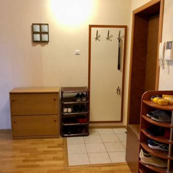 Сдается 2-х комнатная квартира, 82,7 м²
