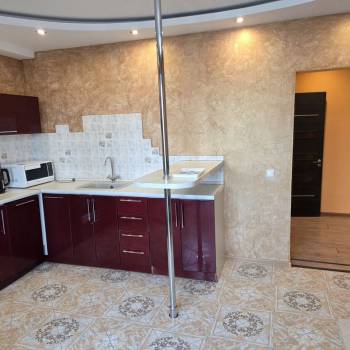 Сдается 2-х комнатная квартира, 81 м²