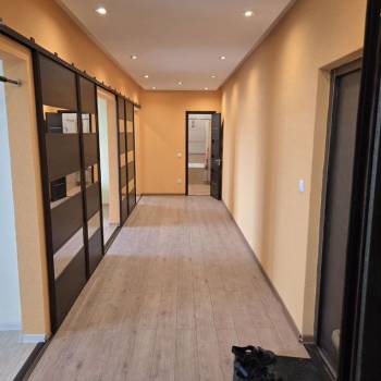 Сдается 2-х комнатная квартира, 81 м²