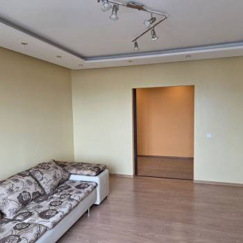 Сдается 2-х комнатная квартира, 81 м²