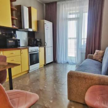 Сдается 1-комнатная квартира, 50 м²