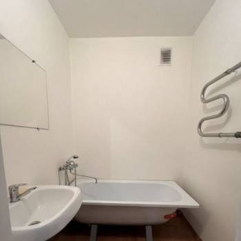 Сдается 1-комнатная квартира, 51 м²