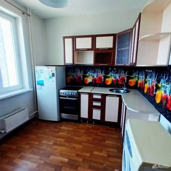 Продается 1-комнатная квартира, 35 м²