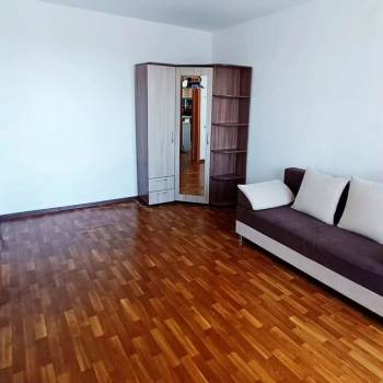 Продается 1-комнатная квартира, 35 м²
