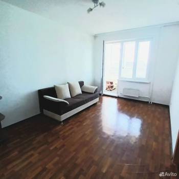 Продается 1-комнатная квартира, 35 м²
