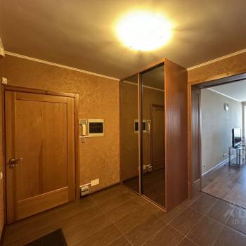 Сдается 2-х комнатная квартира, 85 м²