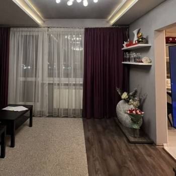 Продается Многокомнатная квартира, 82 м²