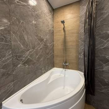 Продается 1-комнатная квартира, 46,5 м²