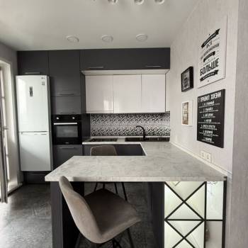 Продается 1-комнатная квартира, 46,5 м²