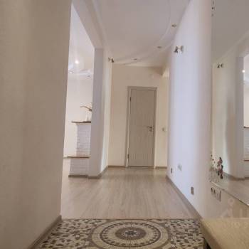 Сдается 2-х комнатная квартира, 75 м²