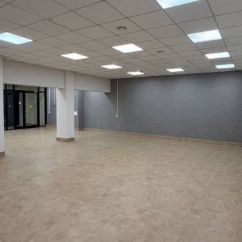 Сдается Нежилое помещение, 136 м²