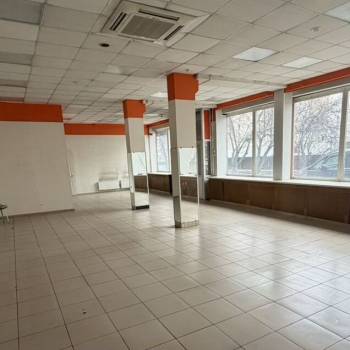 Сдается Нежилое помещение, 250 м²