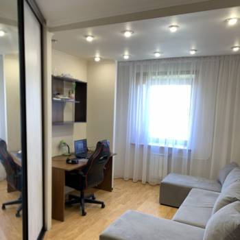Продается Многокомнатная квартира, 100 м²