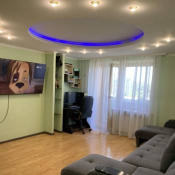 Продается Многокомнатная квартира, 100 м²