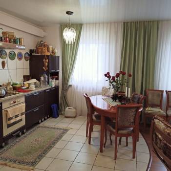 Продается Дом, 210 м²