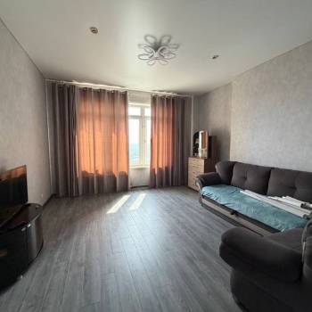 Сдается 2-х комнатная квартира, 75,1 м²