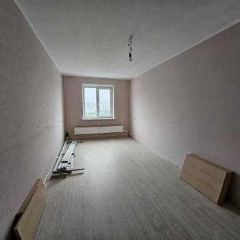 Продается Многокомнатная квартира, 82,4 м²