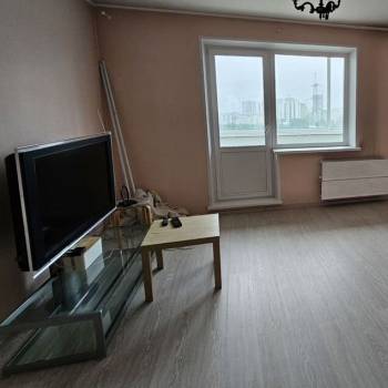 Продается Многокомнатная квартира, 82,4 м²