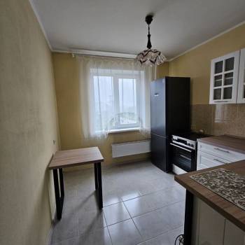 Продается Многокомнатная квартира, 82,4 м²