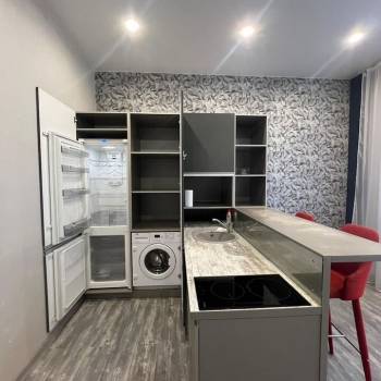 Сдается 1-комнатная квартира, 43 м²