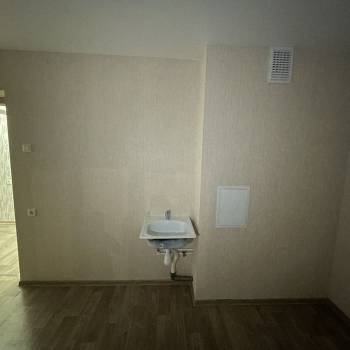 Продается Многокомнатная квартира, 81,9 м²