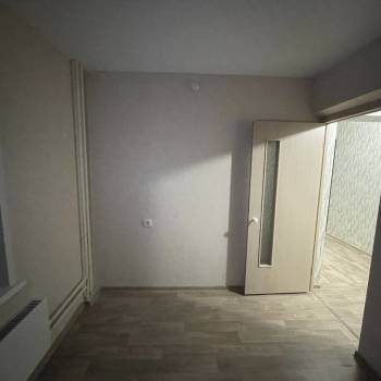 Продается Многокомнатная квартира, 81,9 м²