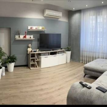 Продается 2-х комнатная квартира, 80,8 м²