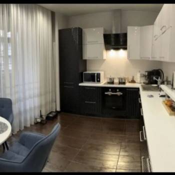 Продается 2-х комнатная квартира, 80,8 м²