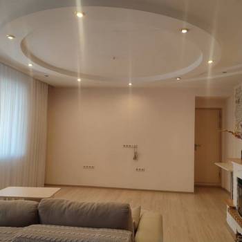 Сдается 2-х комнатная квартира, 75 м²