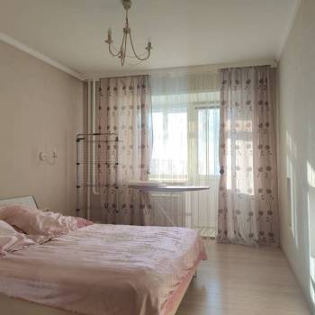 Сдается 2-х комнатная квартира, 75 м²