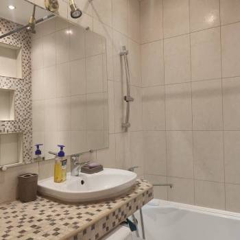 Сдается 2-х комнатная квартира, 75 м²
