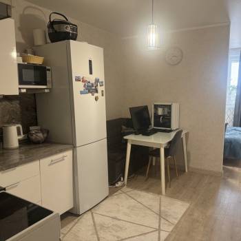Продается 1-комнатная квартира, 32 м²