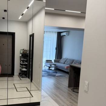 Продается 1-комнатная квартира, 74,9 м²