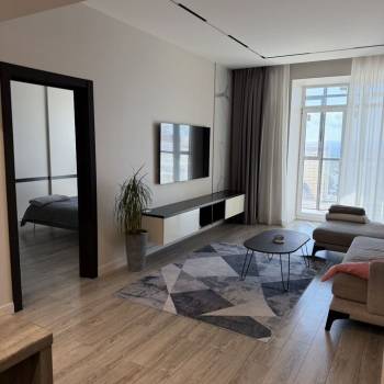 Продается 1-комнатная квартира, 74,9 м²