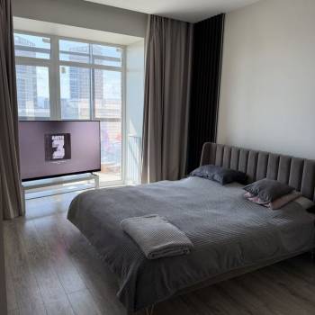 Продается 1-комнатная квартира, 74,9 м²